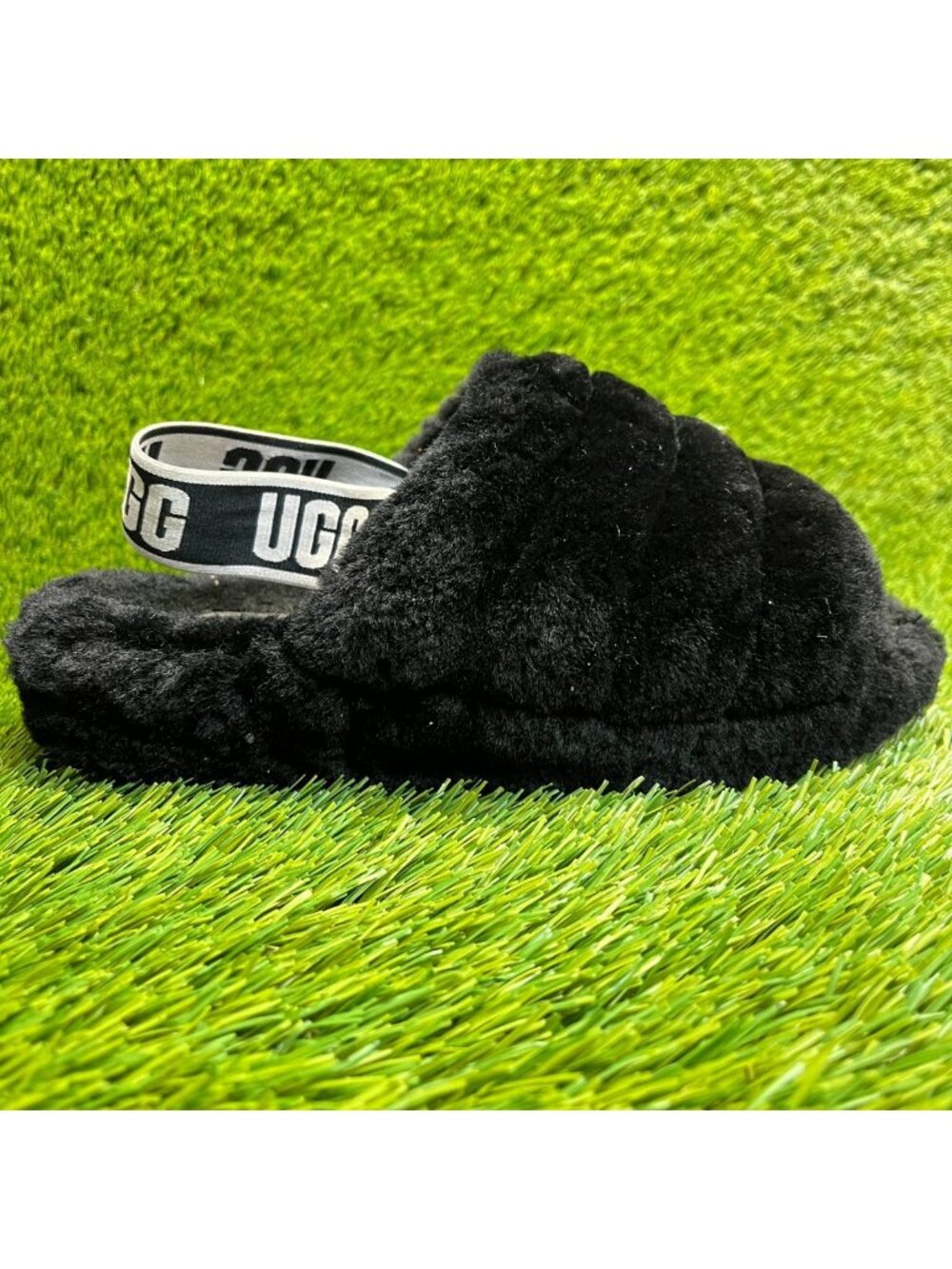 UGG Fluff Yeah Womens Size 7‎ Black Casual Comfort Platform Slide Slippers Shoes